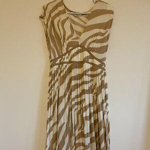 Loft Tan and White Size 0 Knee Length Dress